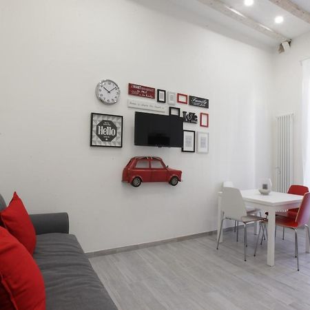 Amazing Apartment In City Center With Balcony Milaan Buitenkant foto
